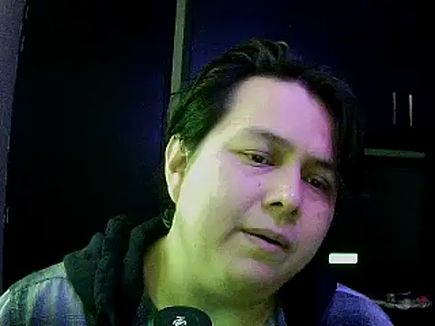 Snapshot of aixs93 chatting on 10-08-25, 01:53 aixs93 online show from 10-08-25, 01:53