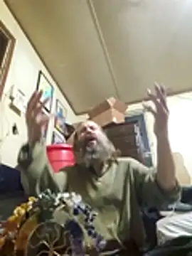 Snapshot of Beyond1978 chatting on 02-06-26, 03:00 Beyond1978 online show from 02-06-26, 03:00