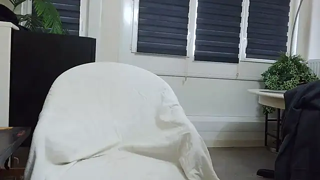 Snapshot of grossecoch chatting on 04-02-26, 04:48 grossecoch online show from 04-02-26, 04:48