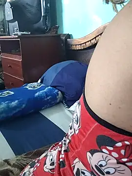 Kasandra Ho online show from 03-08-25, 01:47