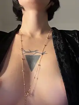 kikidoll online show from 11-26-25, 12:11