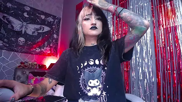 Snapshot of amelierouss chatting on 05-06-26, 10:59 amelierouss online show from 05-06-26, 10:59