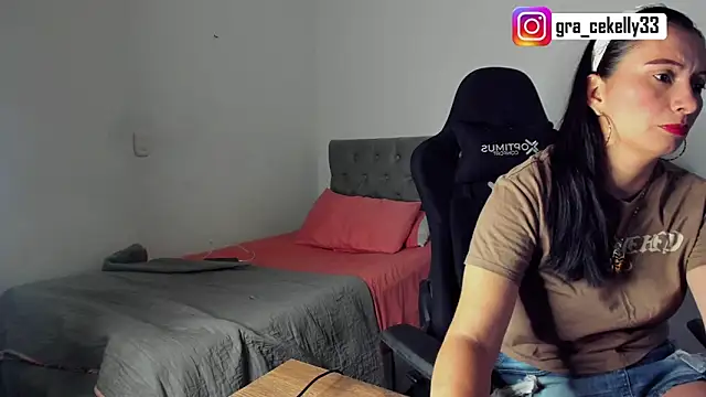 gracekelly12 online show from 02-06-25, 07:18