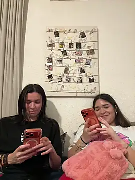daniniescobarr online show from 03-25-26, 08:59