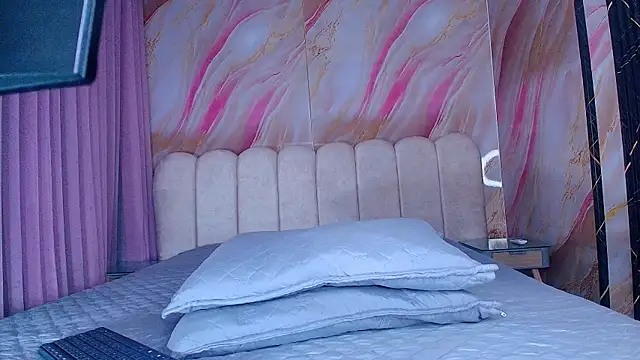 mia stanfort online show from 04-20-26, 07:15