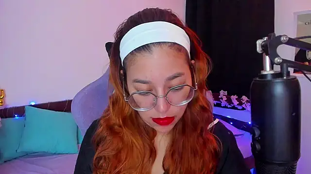  Moon Johnson online show from 11-08-25, 01:50