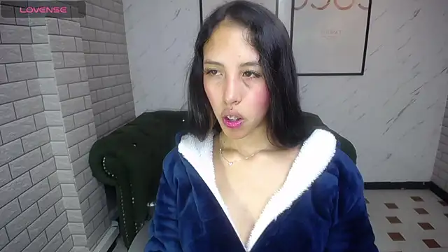 Snapshot of Samara_v_ chatting on 12-10-24, 03:20 Samara v online show from 12-10-24, 03:20