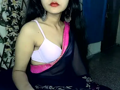 Snapshot of SUZY_FROMUS chatting on 02-01-25, 12:40 SUZY FROMUS online show from 02-01-25, 12:40