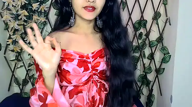 Snapshot of SUZY_FROMUS chatting on 02-07-25, 05:29 SUZY FROMUS online show from 02-07-25, 05:29