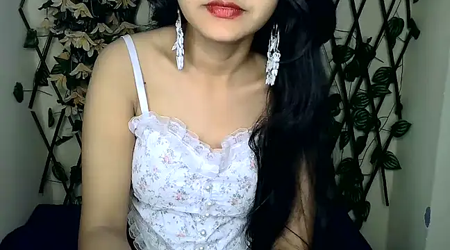 Snapshot of SUZY_FROMUS chatting on 02-18-25, 08:36 SUZY FROMUS online show from 02-18-25, 08:36