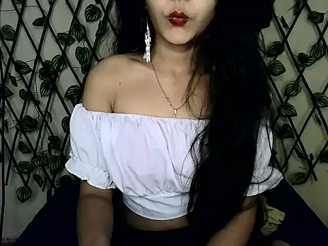 Snapshot of SUZY_FROMUS chatting on 03-19-25, 10:53 SUZY FROMUS online show from 03-19-25, 10:53