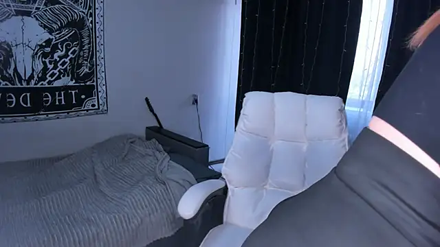 Snapshot of MelissaBryant chatting on 03-10-25, 05:11 MelissaBryant online show from 03-10-25, 05:11