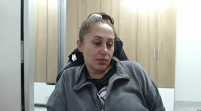 Snapshot of RoxanaLove9 chatting on 02-10-25, 04:52 RoxanaLove9 online show from 02-10-25, 04:52