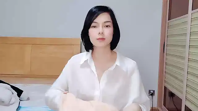 Linda-LL online show from 02-13-25, 08:38