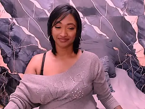 Snapshot of indianspicey chatting on 09-28-25, 04:34 indianspicey online show from 09-28-25, 04:34