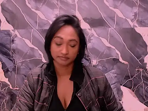 Snapshot of indianspicey chatting on 09-29-25, 05:29 indianspicey online show from 09-29-25, 05:29