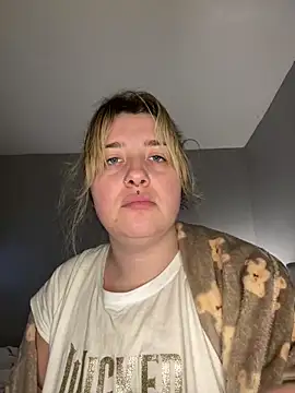 Snapshot of Curvy_Rosie99 chatting on 12-26-24, 09:37 Curvy Rosie99 online show from 12-26-24, 09:37