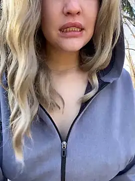 KikiWatson online show from 12-20-24, 11:21