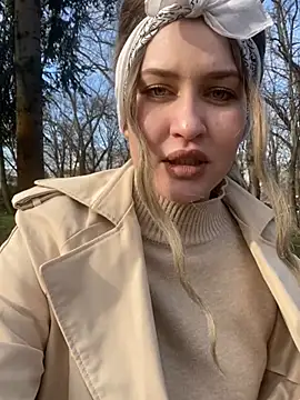 KikiWatson online show from 12-23-24, 10:21