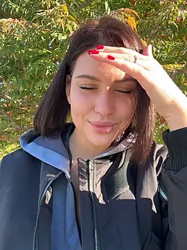 KikiWatson online show from 09-27-25, 05:56