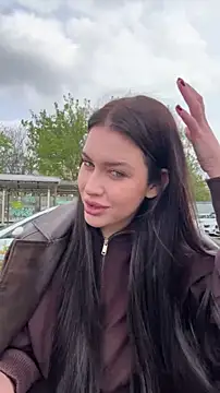 KikiWatson online show from 04-19-26, 08:46