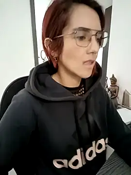 your red rose  online show from 01-13-25, 04:30