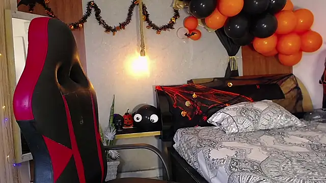 hera divine online show from 10-25-25, 10:15