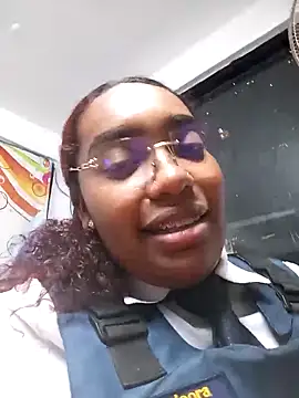 Cinnamon-Skin online show from 12-05-24, 04:09