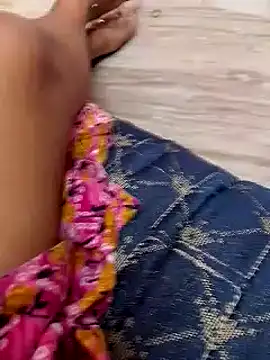 Snapshot of sneha_telugu_girl chatting on 12-07-24, 03:58 sneha telugu girl online show from 12-07-24, 03:58