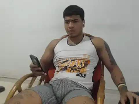 Snapshot of camiloacosta321 chatting on 01-06-25, 08:14 camiloacosta321 online show from 01-06-25, 08:14