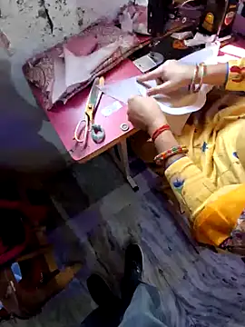 Snapshot of menakshiiikaur chatting on 12-02-24, 04:53 menakshiiikaur online show from 12-02-24, 04:53