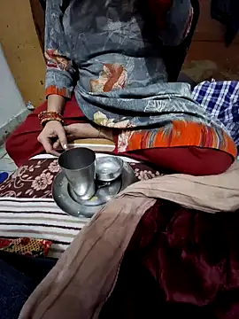 Snapshot of menakshiiikaur chatting on 12-15-24, 02:41 menakshiiikaur online show from 12-15-24, 02:41