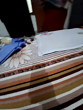 Snapshot of menakshiiikaur chatting on 12-20-24, 02:30 menakshiiikaur online show from 12-20-24, 02:30