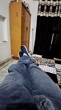 Snapshot of menakshiiikaur chatting on 12-23-24, 07:49 menakshiiikaur online show from 12-23-24, 07:49