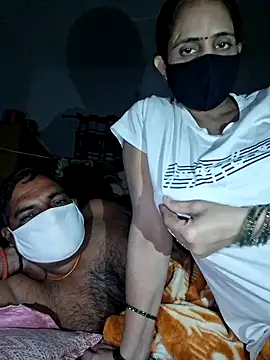 Snapshot of menakshiiikaur chatting on 10-17-25, 06:10 menakshiiikaur online show from 10-17-25, 06:10