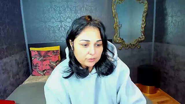 Snapshot of SelenaNoctis chatting on 02-22-25, 05:02 SelenaNoctis online show from 02-22-25, 05:02