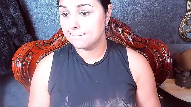 Snapshot of SelenaNoctis chatting on 10-20-25, 06:47 SelenaNoctis online show from 10-20-25, 06:47