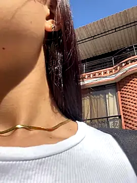 HannaRhodes online show from 11-21-25, 01:54