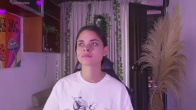 HannaRhodes online show from 03-15-26, 01:06