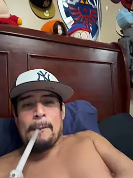 Snapshot of TommyPNP2846 chatting on 12-16-25, 04:23 TommyPNP2846 online show from 12-16-25, 04:23