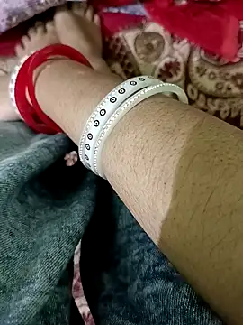 Snapshot of QUEEN-X-CPL chatting on 12-08-24, 06:06 QUEEN-X-CPL online show from 12-08-24, 06:06