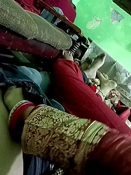 Snapshot of QUEEN-X-CPL chatting on 12-28-24, 05:03 QUEEN-X-CPL online show from 12-28-24, 05:03