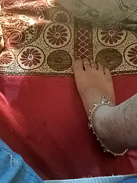 Snapshot of QUEEN-X-CPL chatting on 01-05-25, 04:38 QUEEN-X-CPL online show from 01-05-25, 04:38