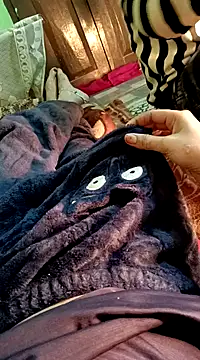 Snapshot of QUEEN-X-CPL chatting on 01-19-25, 04:46 QUEEN-X-CPL online show from 01-19-25, 04:46