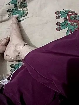 Snapshot of QUEEN-X-CPL chatting on 09-29-25, 06:13 QUEEN-X-CPL online show from 09-29-25, 06:13