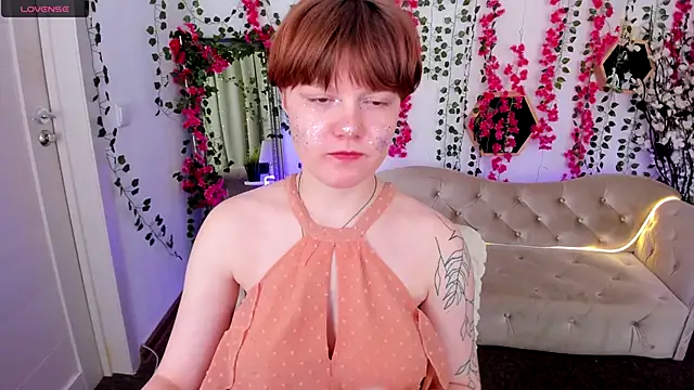 DreamyLuna online show from 11-29-25, 08:34