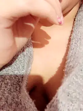 Snapshot of Hotoufia38 chatting on 12-20-24, 04:25 Hotoufia38 online show from 12-20-24, 04:25