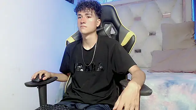 johnny cagee online show from 11-12-25, 04:57