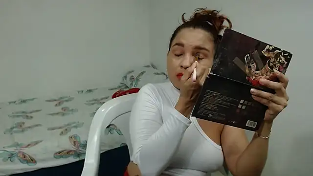 Agatha browser online show from 09-18-25, 09:33