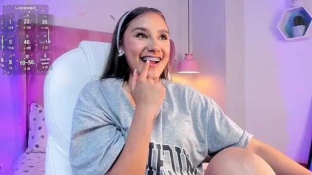  Sophie  miller online show from 11-11-25, 08:20